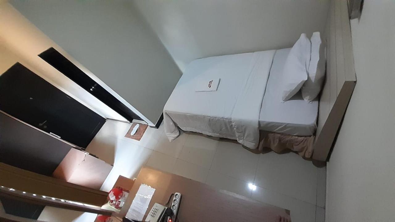 Galaxy Inn Baubau Exteriör bild